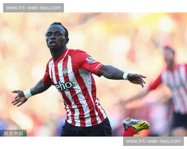 红蓝玫瑰的恩怨情仇：安菲尔德的圣殿与圣徒的征途